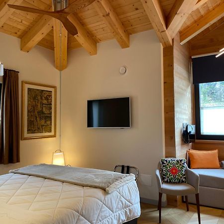 D'Artemisia Chambres D'Hotes Pont-Saint-Martin Luaran gambar